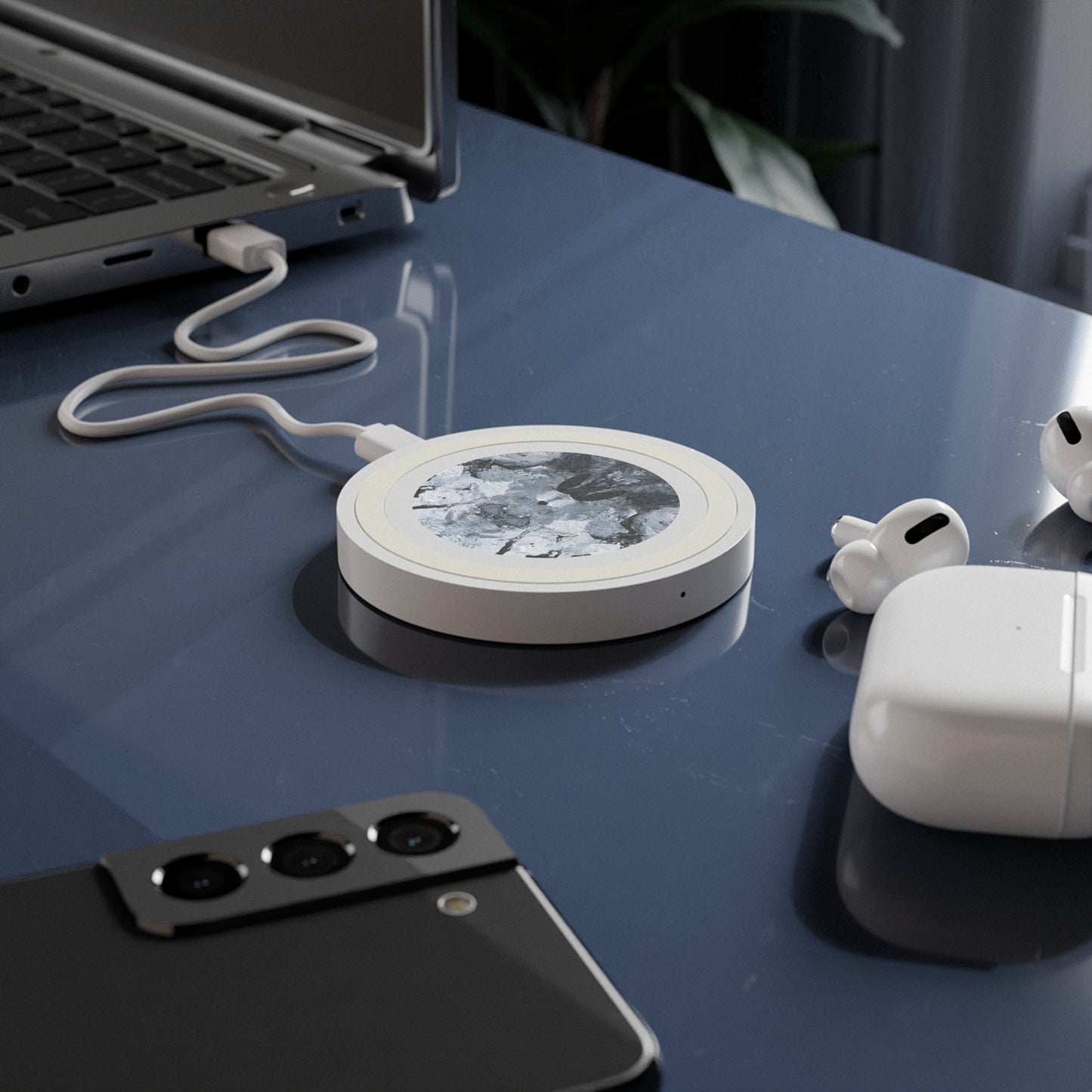 Onyx Moron Quake Wireless Charging Pad