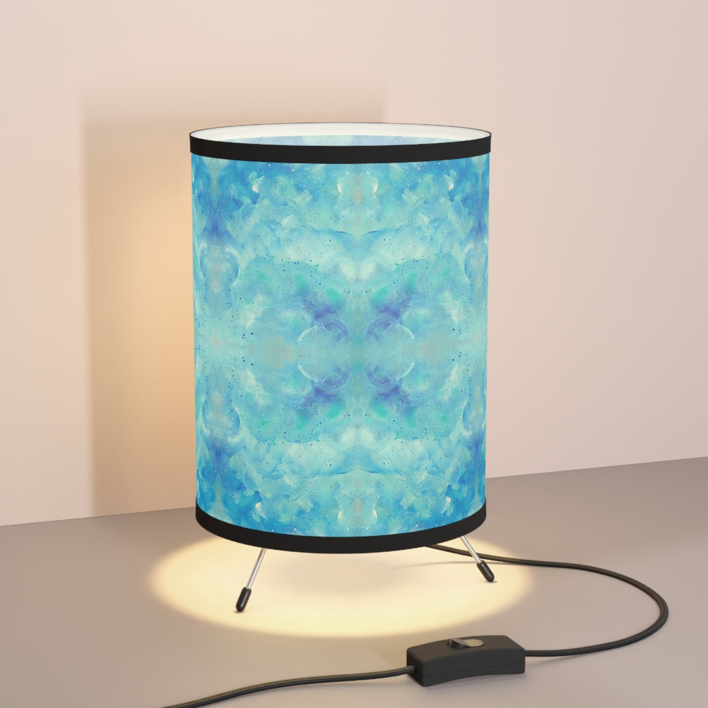 i'm So Pretty Tripod Lamp