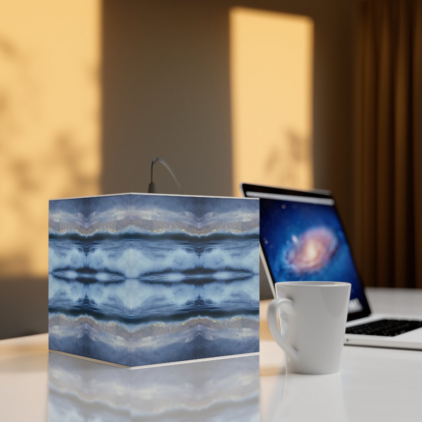 Birds Eye Digi Light Cube Lamp