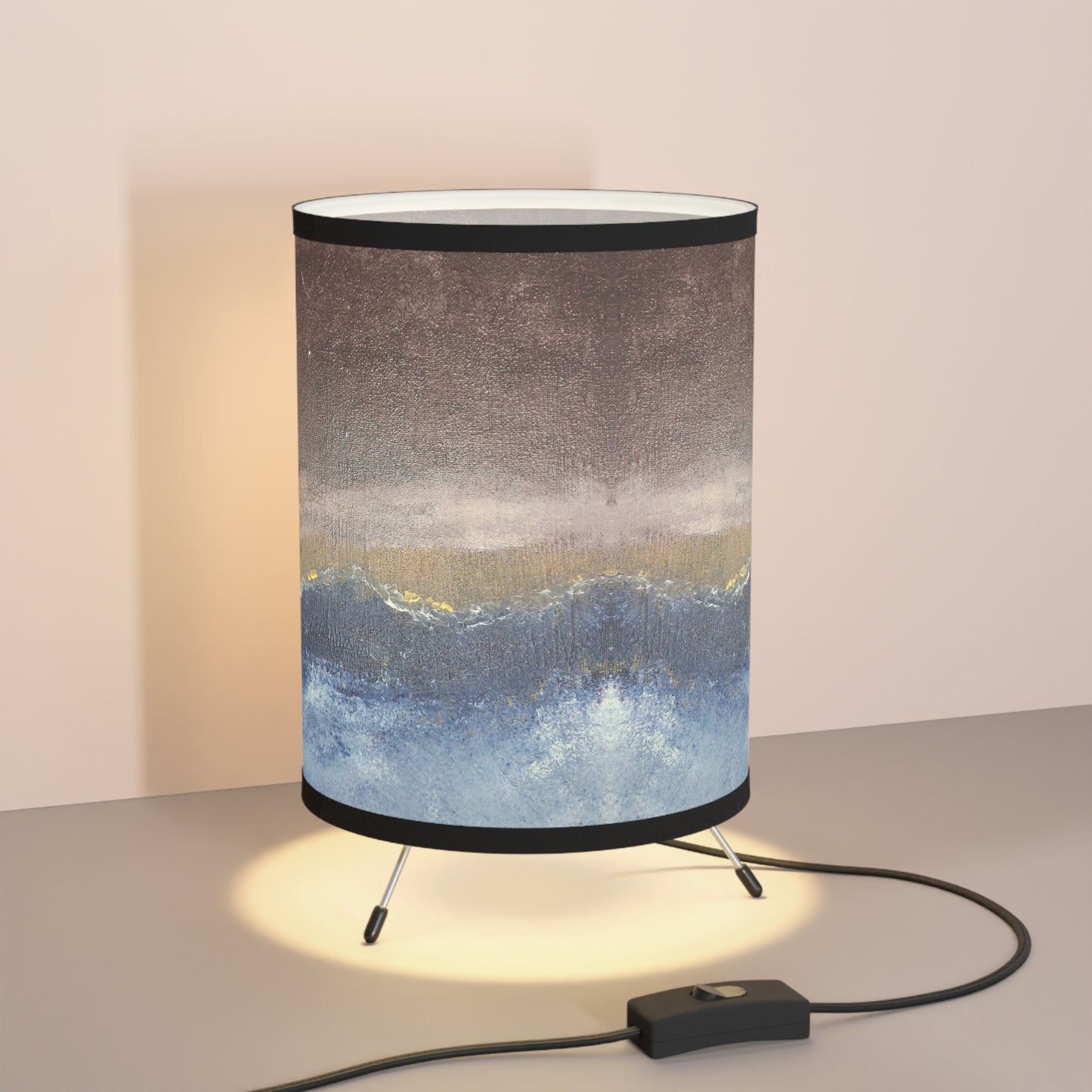 Birds Eye Tripod Lamp