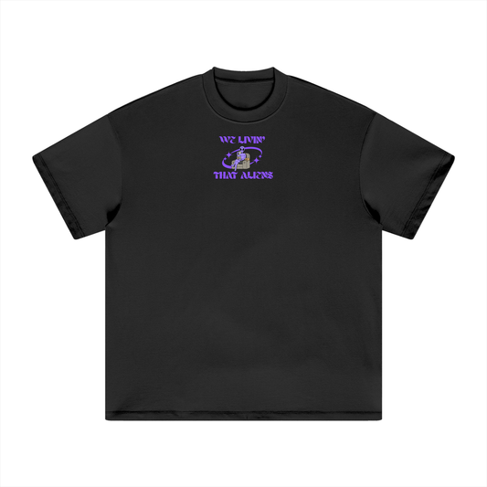 We Livin' That Aliens (Chillin) Heavyweight T-Shirt