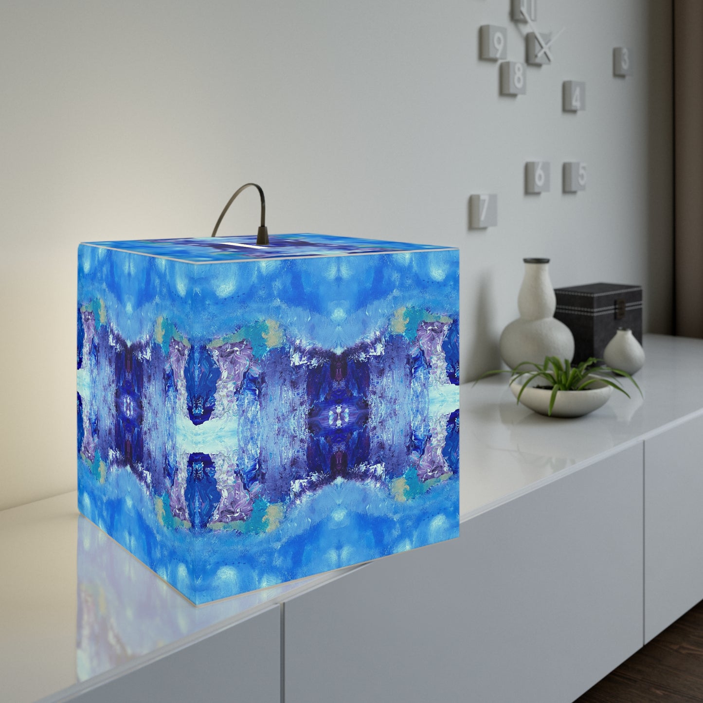 Jus Peak Light Cube Lamp